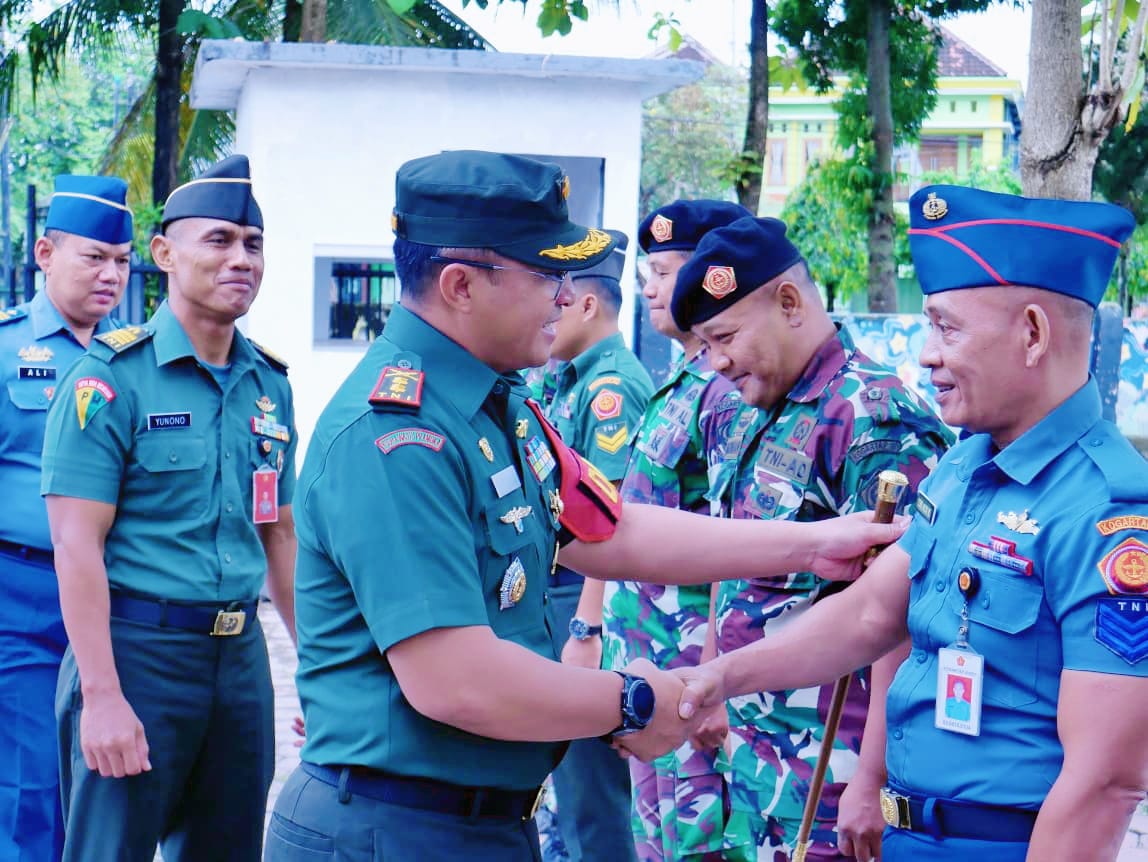 Dandim 0808/Blitar Tekankan Disiplin dan Soliditas Prajurit dalam Pengarahan kepada Sub Kogartab