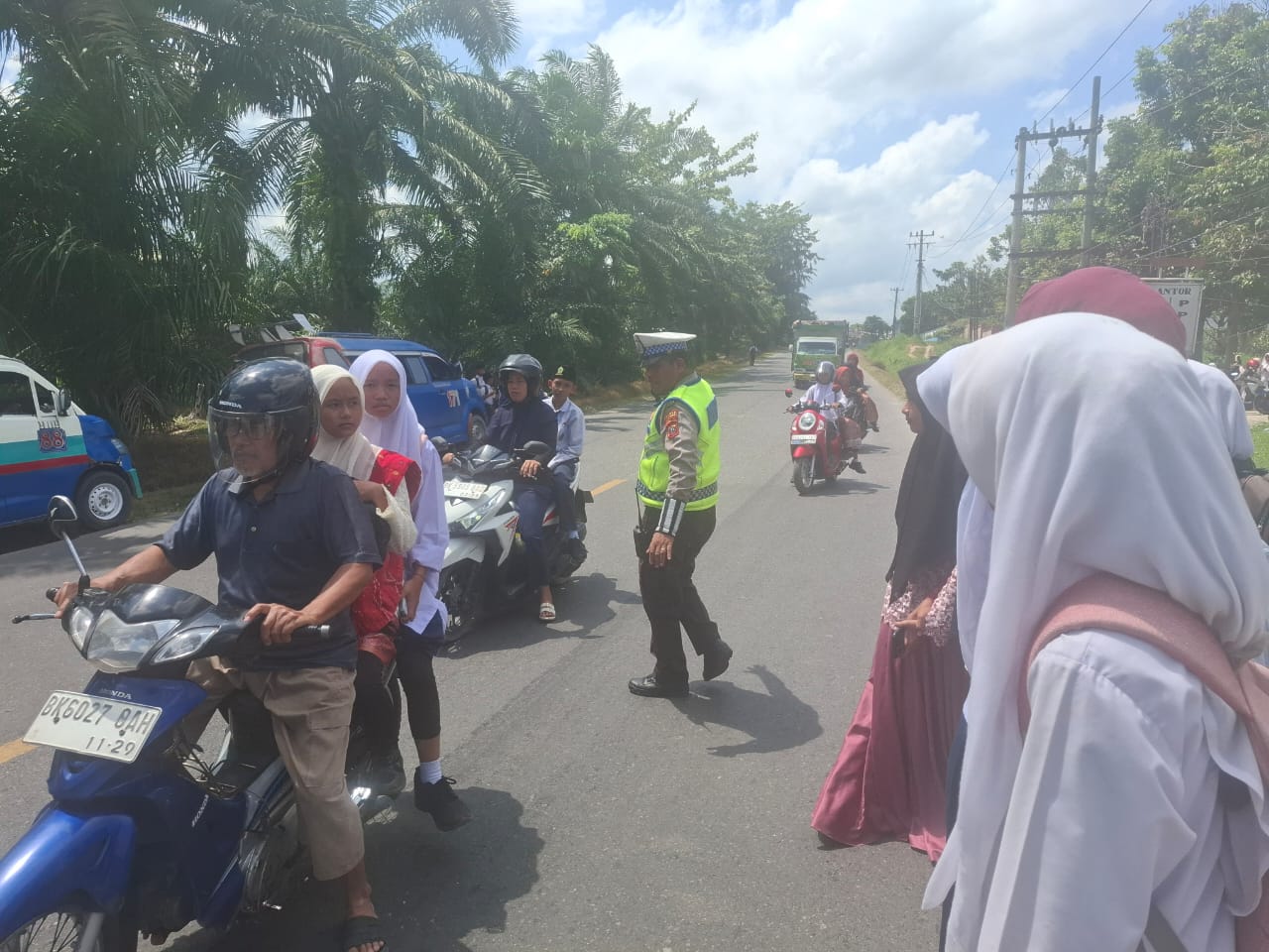 Sat Lantas Polres Batu Bara Gencar Atur Lalu Lintas, Tindak Pelanggaran di Titik Rawan