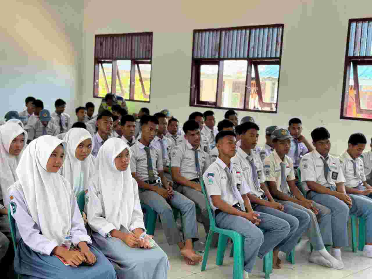 Tanamkan Kesadaran Sejak Dini, Polres Batu Bara Gelar “Police Goes To School” Bersama Jasa Raharja di SMA Negeri 1 Tanjung Tiram