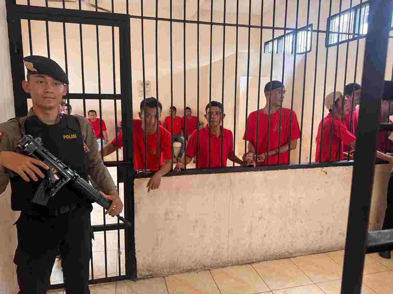 Sat Samapta Polres Batu Bara Kawal dan Amankan Tahanan Persidangan dari Lapas Labuhan Ruku ke Pengadilan Negeri Kisaran