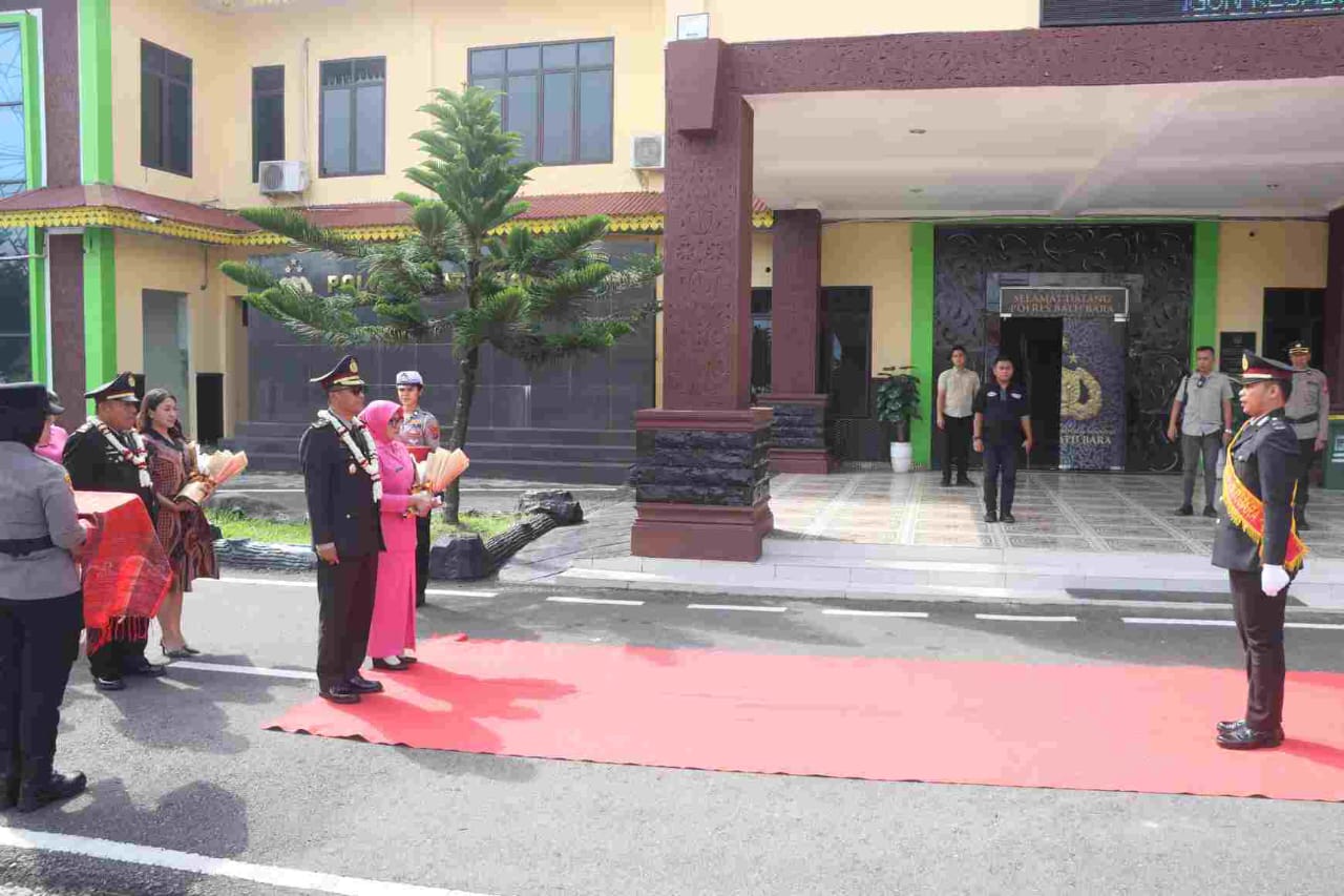 Polres Batu Bara Gelar Syukuran Wisuda Purna Bakti untuk Kabag Log dan Kasubbag Watpers