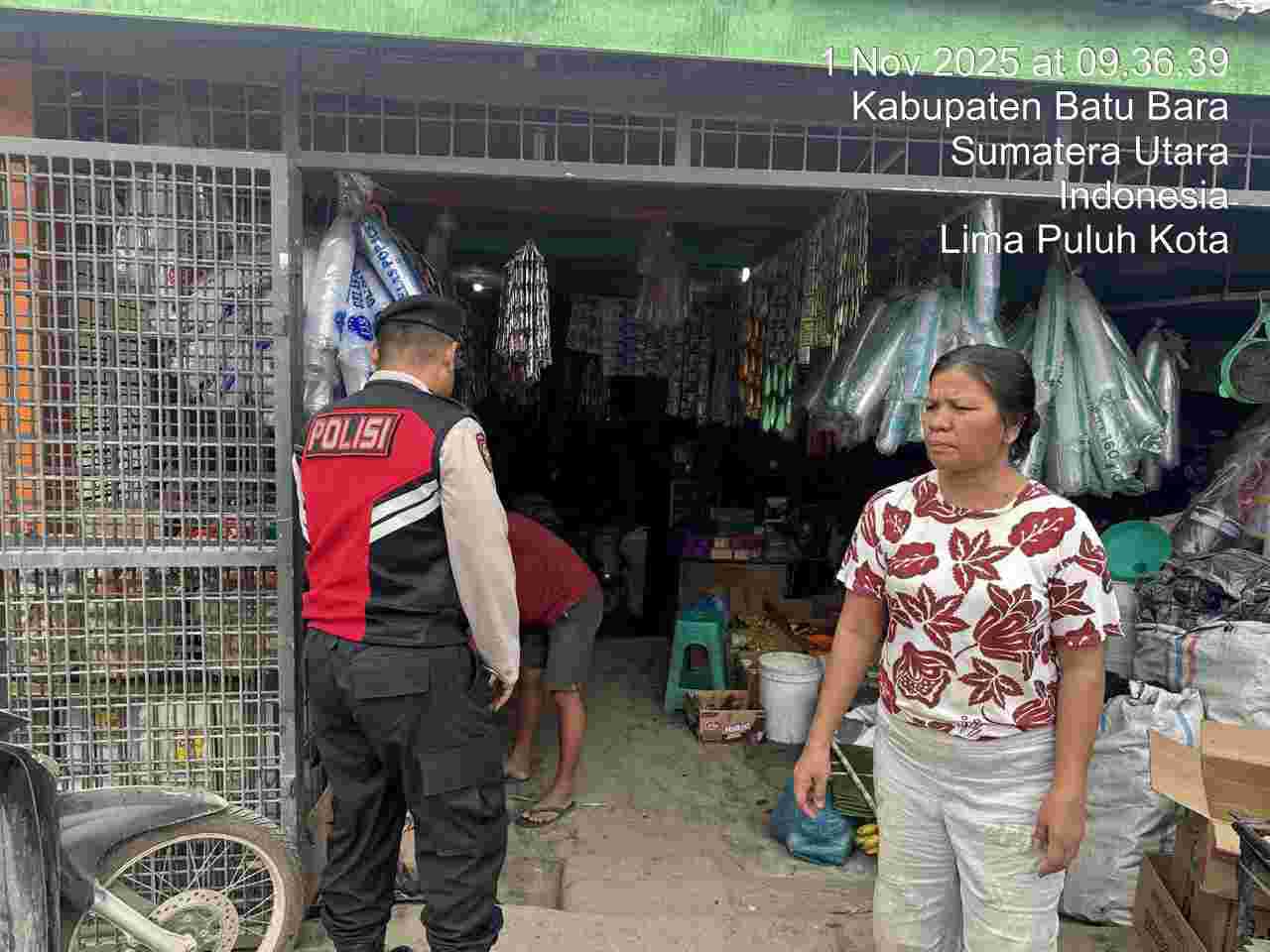 Sat Samapta Polres Batu Bara Sambangi Pasar Lima Puluh, Himbau Pedagang dan Pembeli Waspada Kejahatan