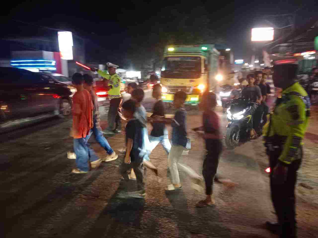 Polres Batu Bara Gelar Patroli Blue Light, Hadirkan Keamanan dan Kenyamanan di Jalinsum