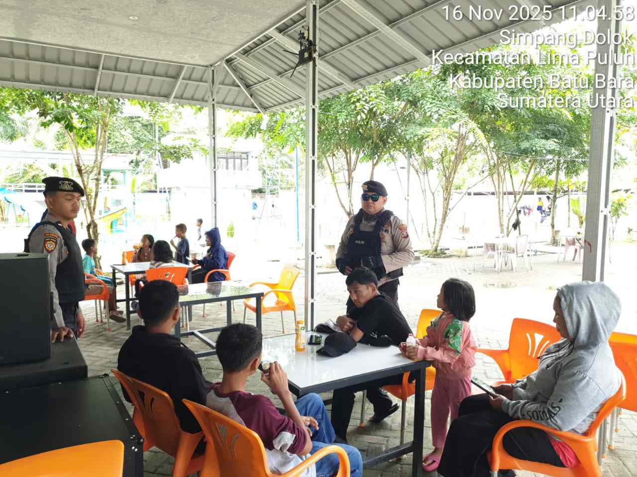 Polres Batu Bara Gencarkan “Cooling System” di Kolam Renang Simpang Dolok, Edukasi Masyarakat dan Jaga Kamtibmas