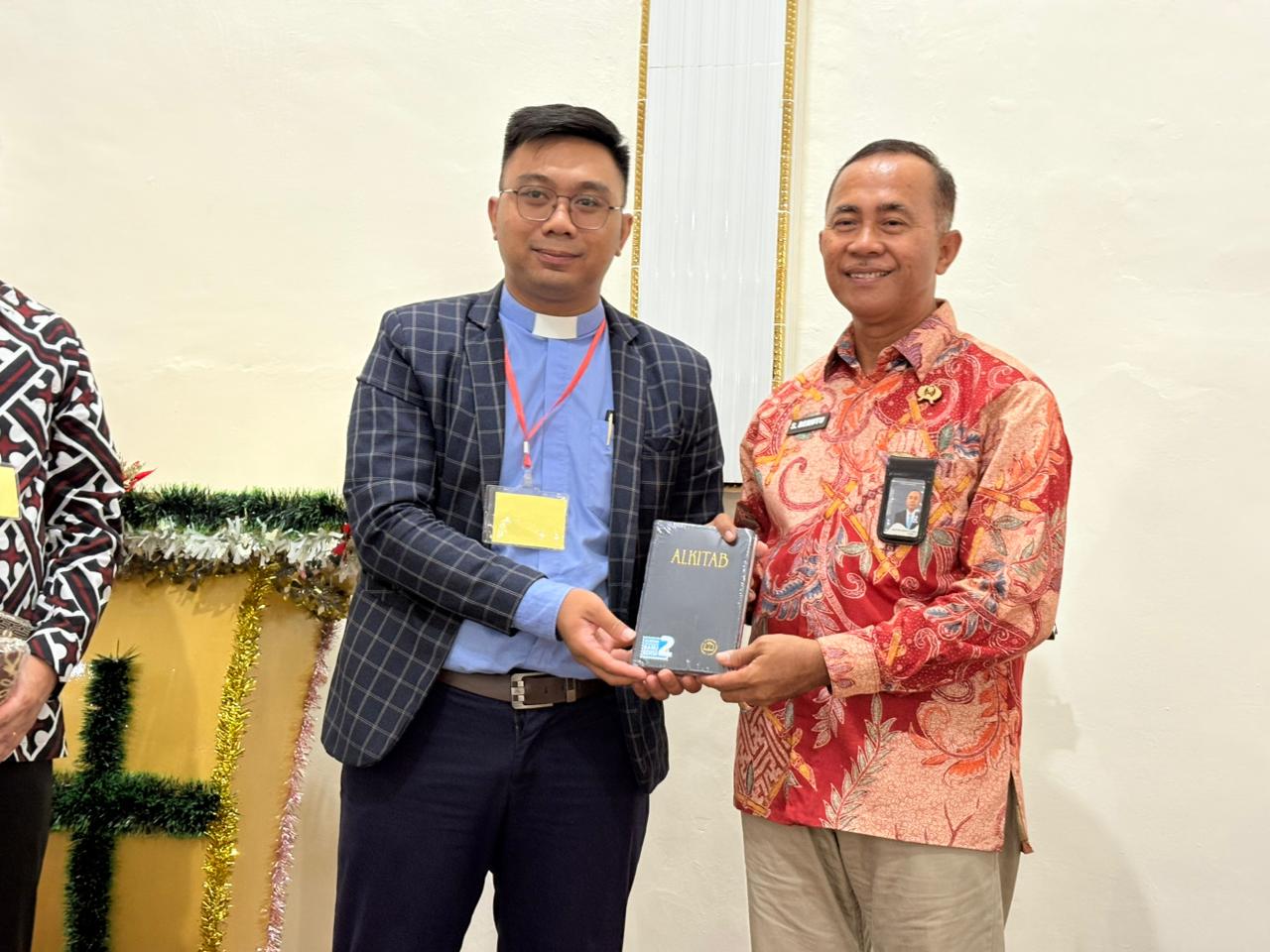 Lapas Labuhan Ruku Terima Bantuan Diakonia Natal dari PT INALUM-PKOTG untuk Gereja dan Masjid