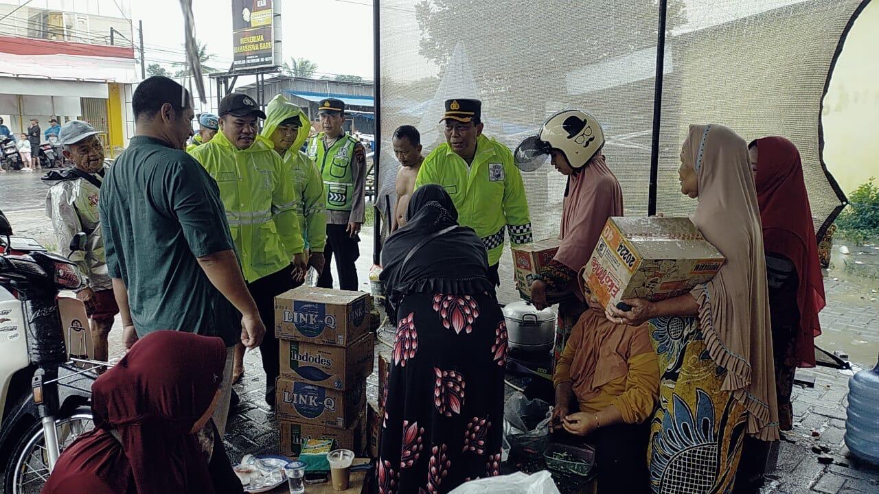 Sigap Tanggap Bencana, Polri Kerahkan Ribuan Personel Bantu Bencana di Sumut
