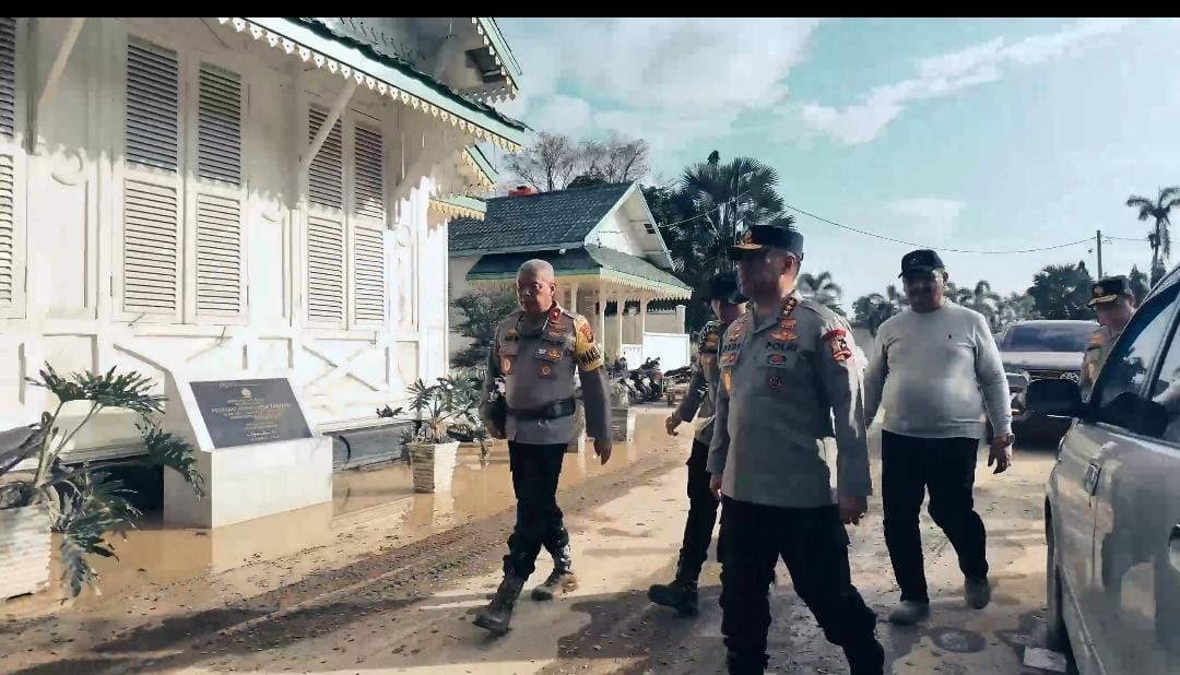 Polri Hadir Menembus Medan Sulit di Aceh Tamiang