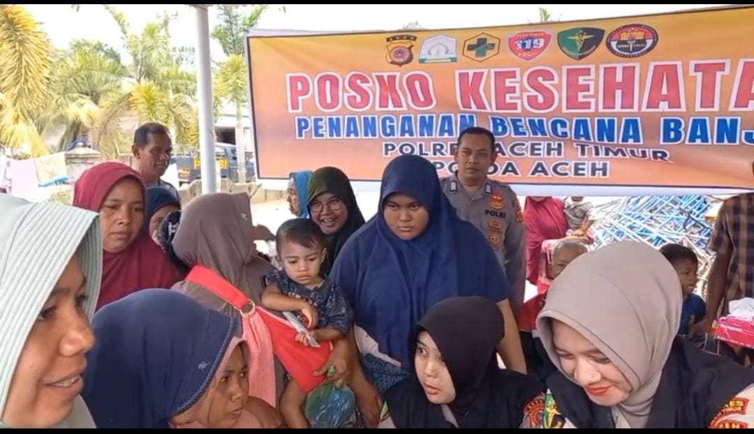 Kapolres Aceh Timur Tinjau Pengobatan Gratis dan Trauma Healing bagi Korban Banjir di Julok