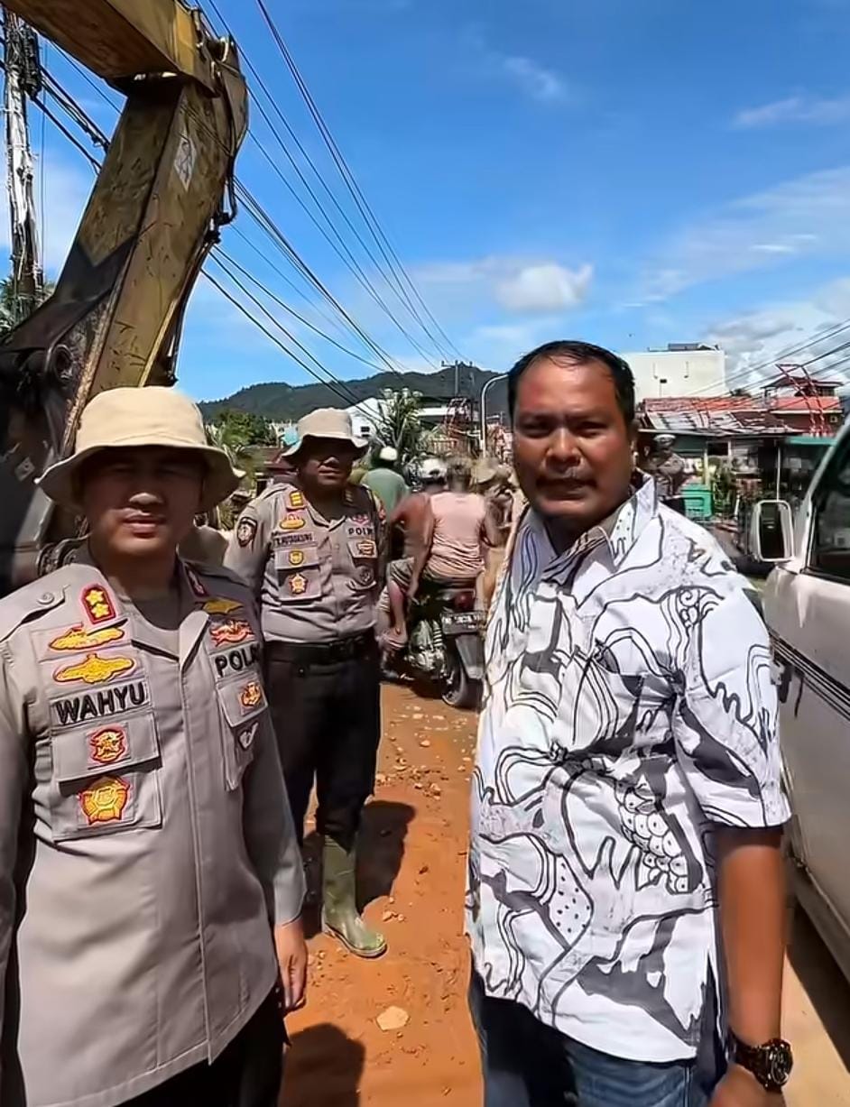 Kolaborasi Polri dan Masyarakat Sukses Pulihkan Jembatan Pandan Tapanuli Tengah