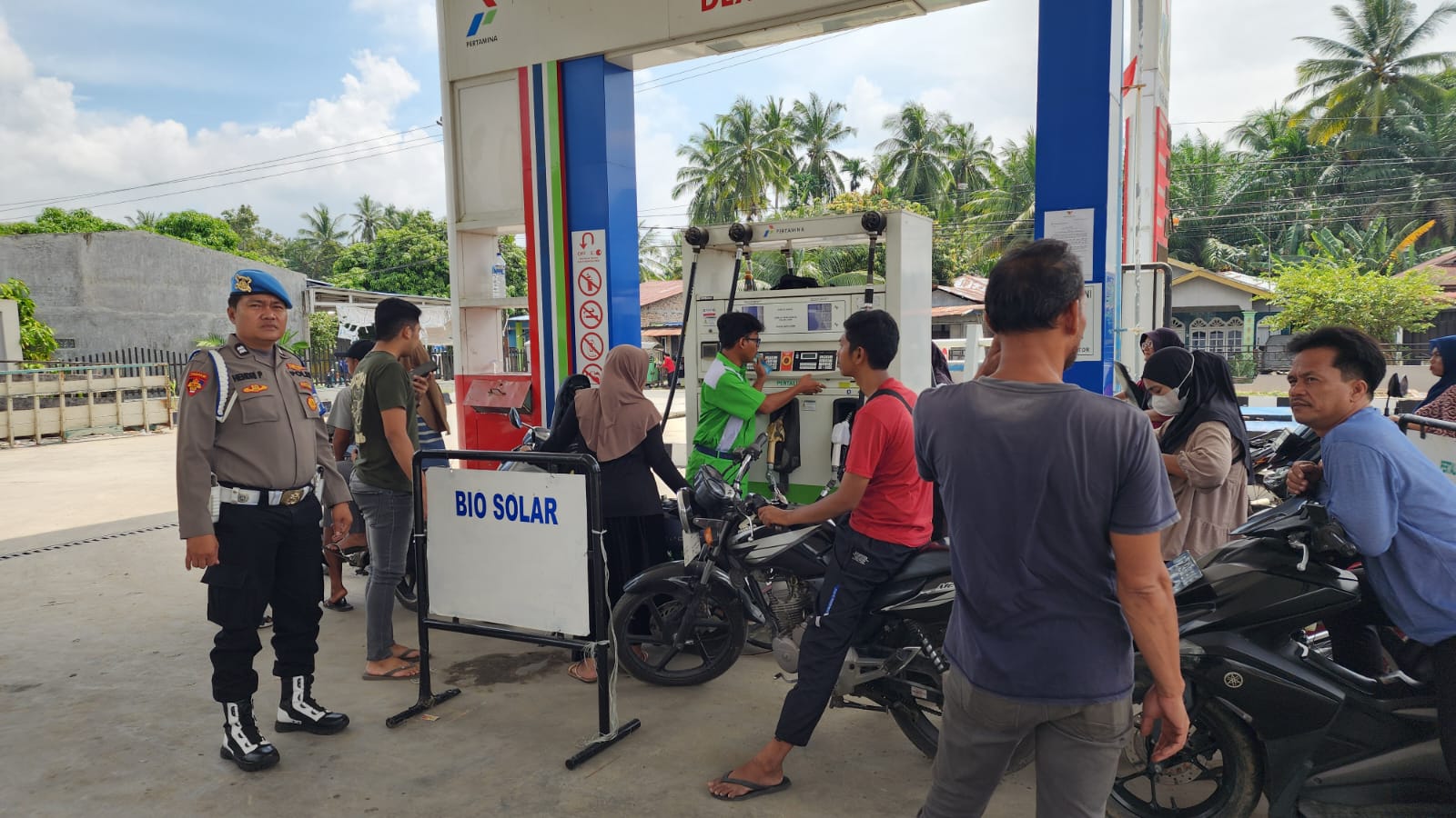 Polsek Lima Puluh Patroli dan Monitoring SPBU, Pastikan Ketersediaan BBM Terpenuhi