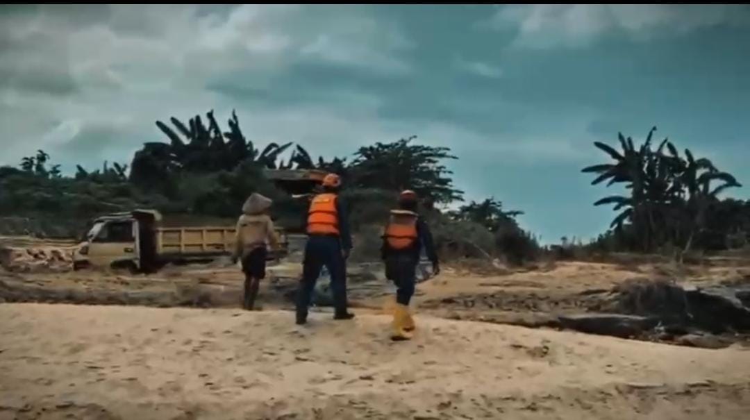 Komitmen Tak Kenal Lelah Tim SAR Korpolairud di Garis Depan Bencana