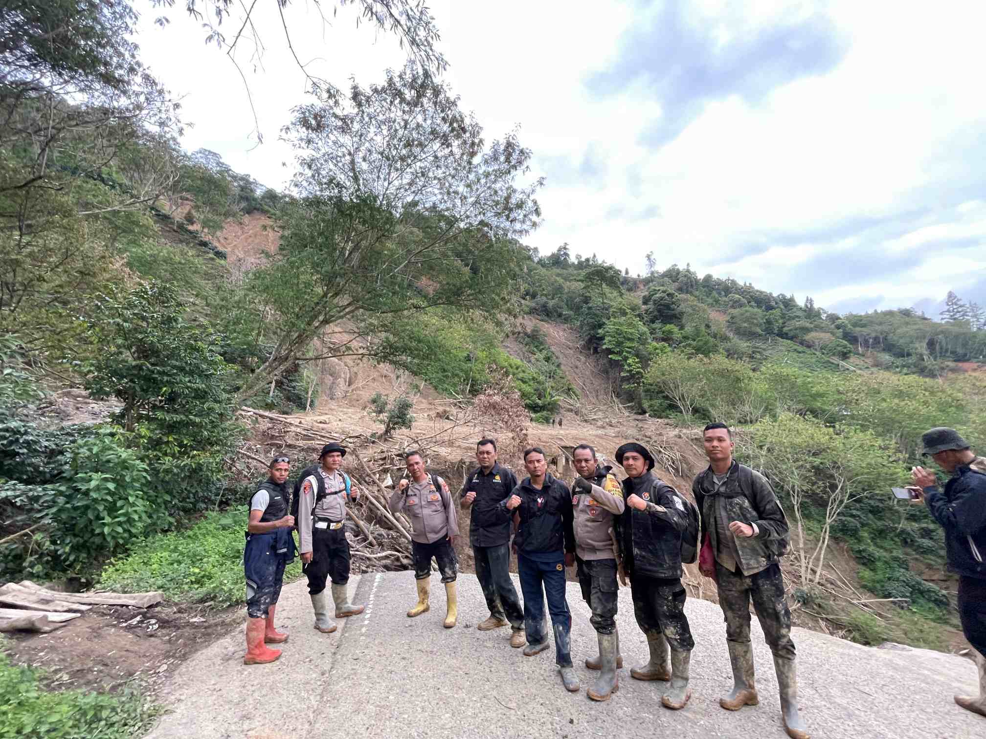 Polres Aceh Tengah Jangkau Wilayah Terisolir, Pastikan Kondisi Bayi Viral dan Berikan Layanan Kesehatan Bagi Warga