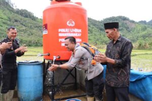 Air Kembali Mengalir, Harapan Tumbuh: Sumur Bor Kapolda Aceh Jadi Sumber Kehidupan Warga Terdampak Bencana di Aceh Tengah