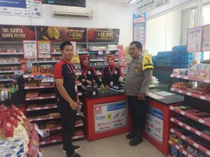 ‎Bhabinkamtibmas Polsek Medang Deras Sambangi Desa Nenassiam, Sosialisasi Antisipasi Kejahatan dan Cegah Hoax