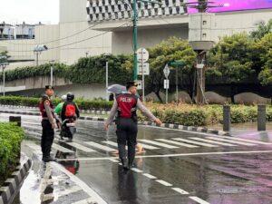 Personel Detasemen Perintis Polri Intensifkan Pengamanan Monas, Jamin Keamanan dan Kenyamanan Masyarakat
