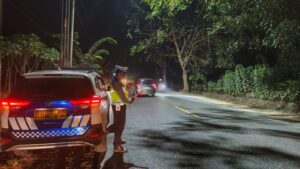 Cegah Laka Lantas dan Kriminalitas Malam, Sat Lantas Polres Batu Bara Rutin Gelar “Blue Light Patrol” di Jalinsum Lima Puluh