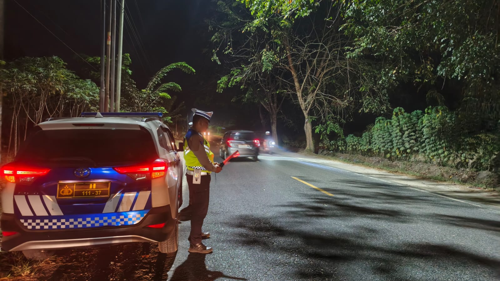 Cegah Laka Lantas dan Kriminalitas Malam, Sat Lantas Polres Batu Bara Rutin Gelar “Blue Light Patrol” di Jalinsum Lima Puluh