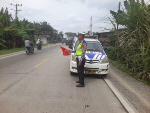 Sat Lantas Polres Batu Bara Gencar Patroli dan Kibas Bendera di Jalinsum Sei Bejangkar