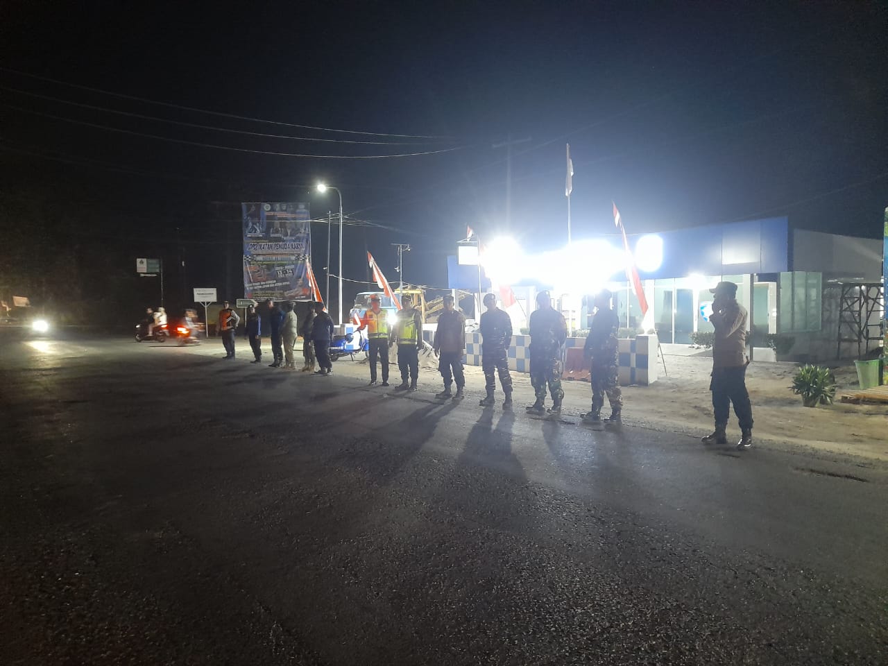 Pastikan Keamanan dan Kelancaran Lalu Lintas, Polres Batu Bara Siagakan Personel di Simpang Sei Bejangkar Saat Malam Hari