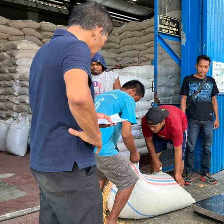 Polres Batu Bara Salurkan Hasil Panen Jagung Petani ke Bulog Asahan, Total Capai 6.926 Ton