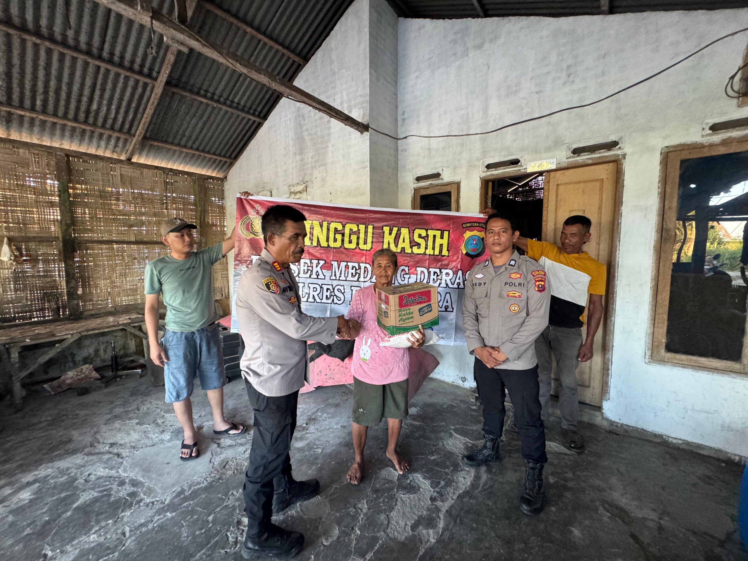 Sentuhan Humanis Polres Batu Bara: Minggu Kasih Jangkau Seluruh Wilayah, Beri Bantuan, Hangatkan Hati, dan Dekatkan Diri dengan Masyarakat