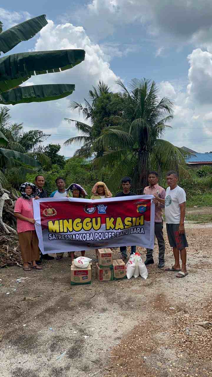 “Sikat Narkoba, Sentuh Hati Masyarakat!”, Satresnarkoba Polres Batu Bara Gelar Minggu Kasih, Beri Sembako Sambil Gencar Sosialisasi Anti Narkoba