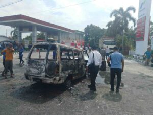 Korsleting Aki Picu Kebakaran Mobil di SPBU Pakam, Rugi Rp20 Juta