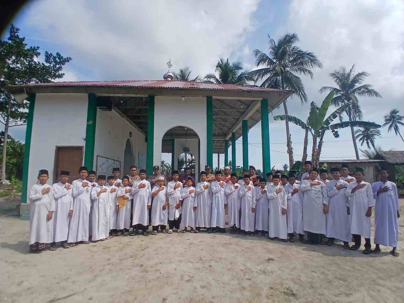Polres Batu Bara Salurkan Bantuan ke Ponpes Al-Itqon, Tingkatkan Kemitraan dan Dukung Pendidikan Agama