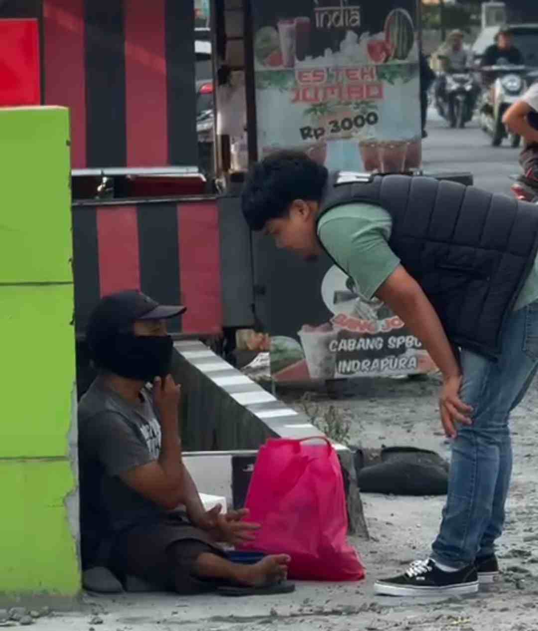 Sat Reskrim Polres Batu Bara Gelar “Jumat Berkah”, Bagikan Sembako dan Sampaikan Pesan Kamtibmas kepada Masyarakat