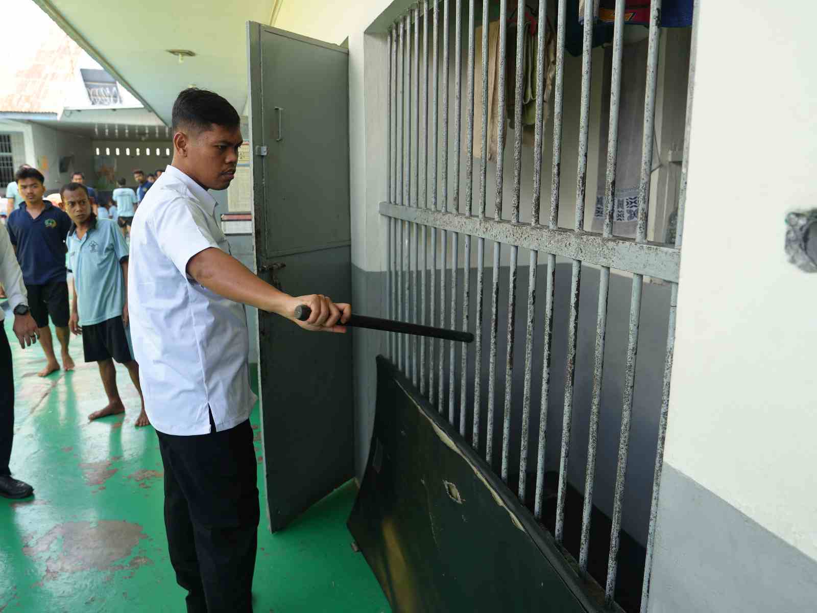 Rutan Pangkalan Brandan Intensifkan Monitoring Teralis Kamar Hunian dan Drainase di Area Branggang