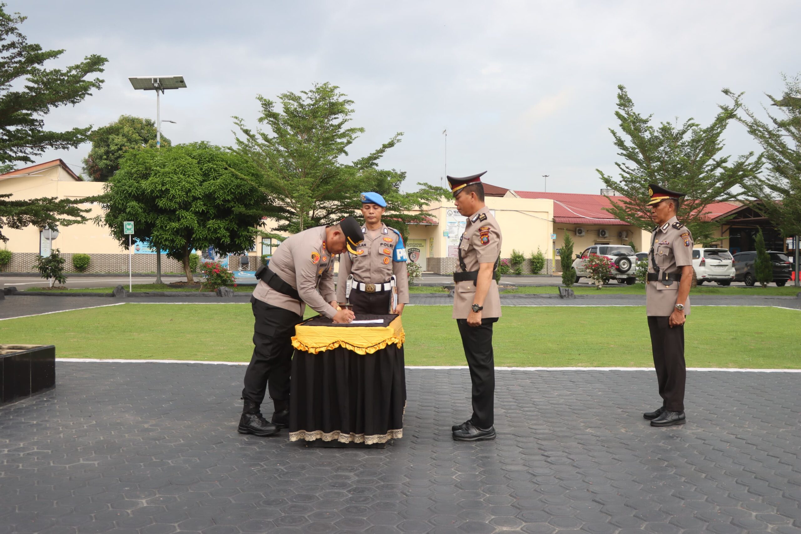 Kapolres Batu Bara Pimpin Upacara Sertijab Kabag SDM Polres Batu Bara