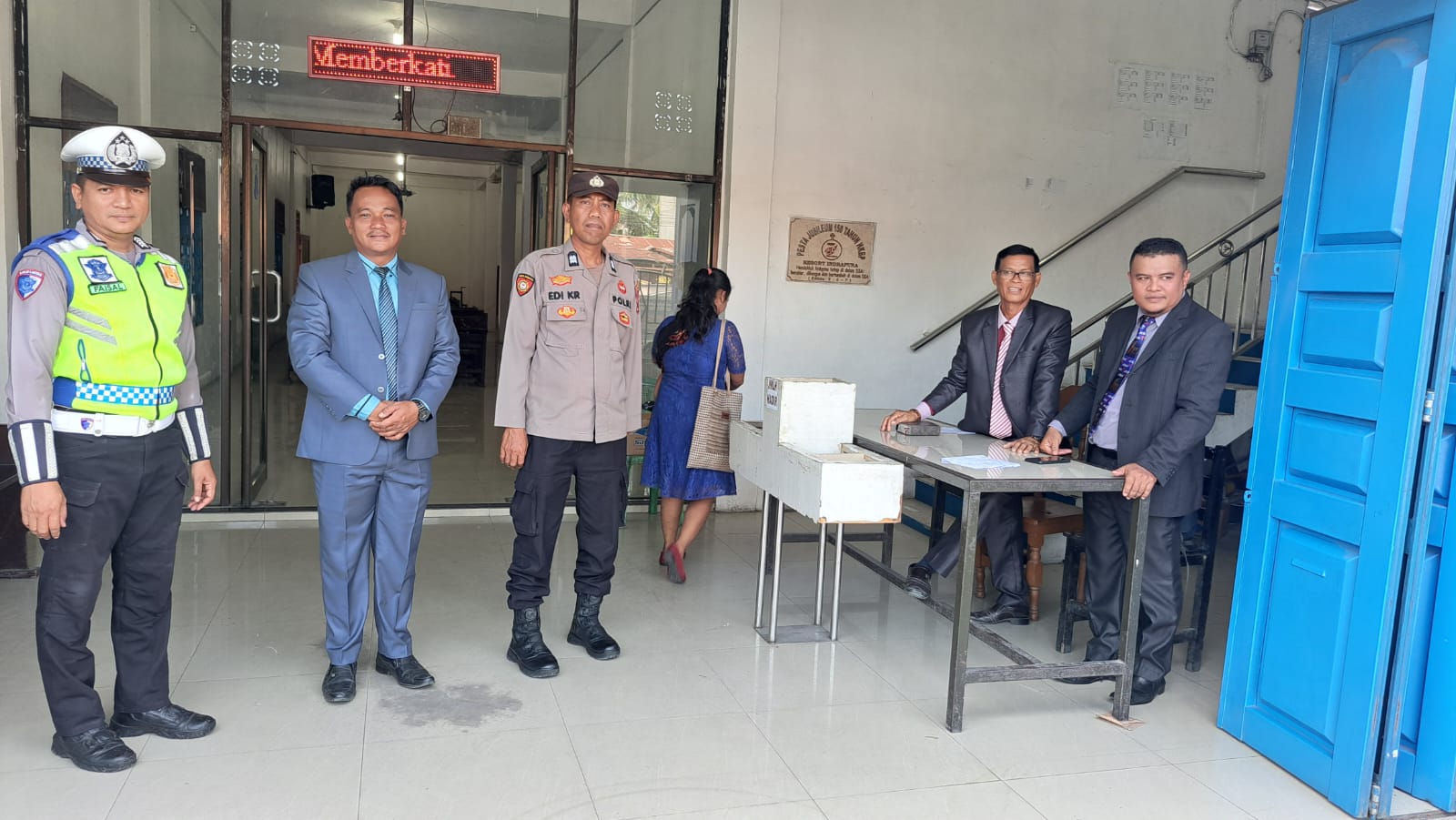 Satlantas Polres Batu Bara Laksanakan Pengamanan Gereja HKBP Indrapura Kota – Kegiatan Berjalan Aman Lancar
