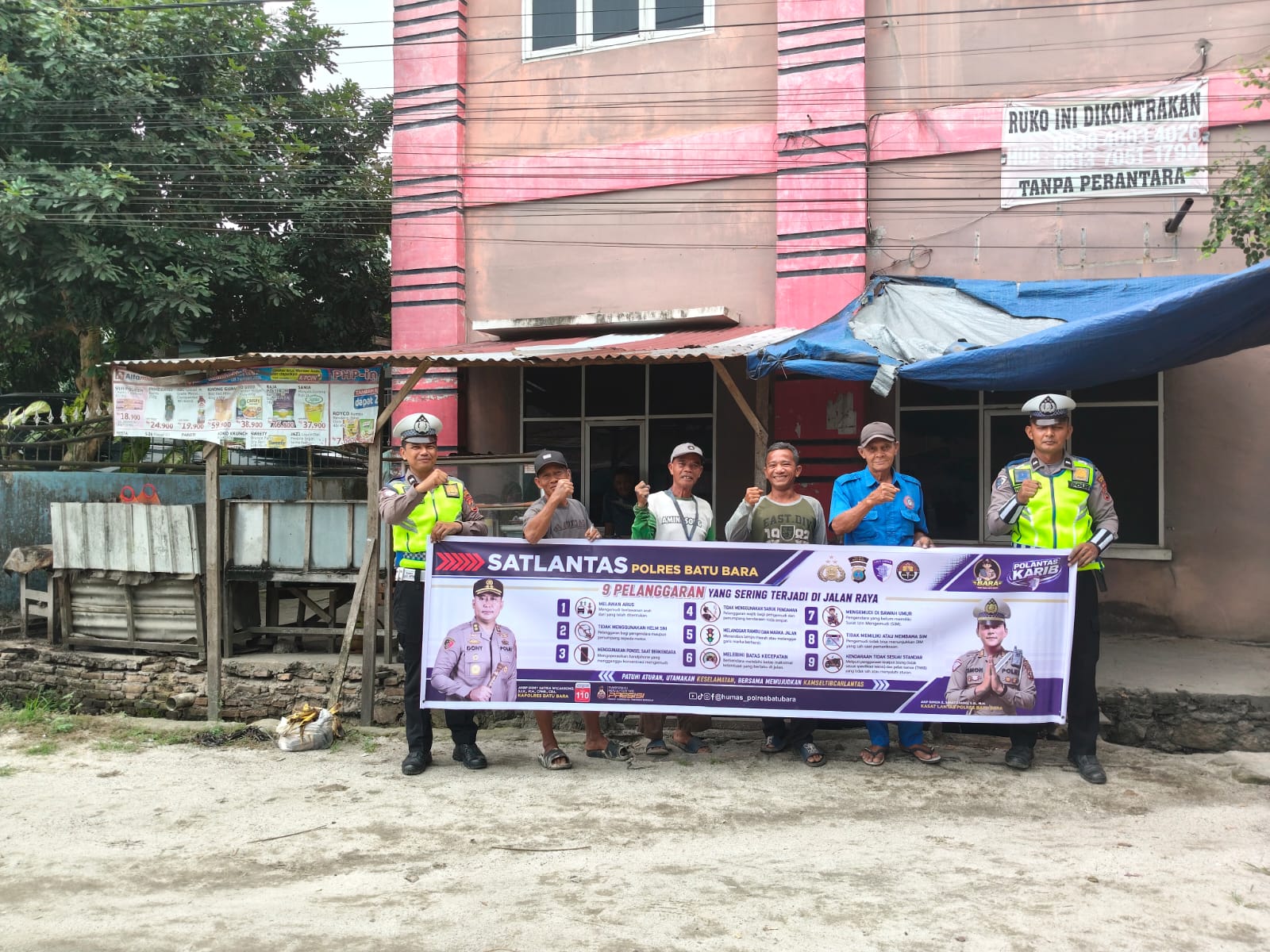 Sat Lantas Polres Batu Bara Gelar Polantas Karib, Sambangi Abang Becak dan Sosialisasikan Tertib Lalu Lintas di Simpang Empat Tanah Merah