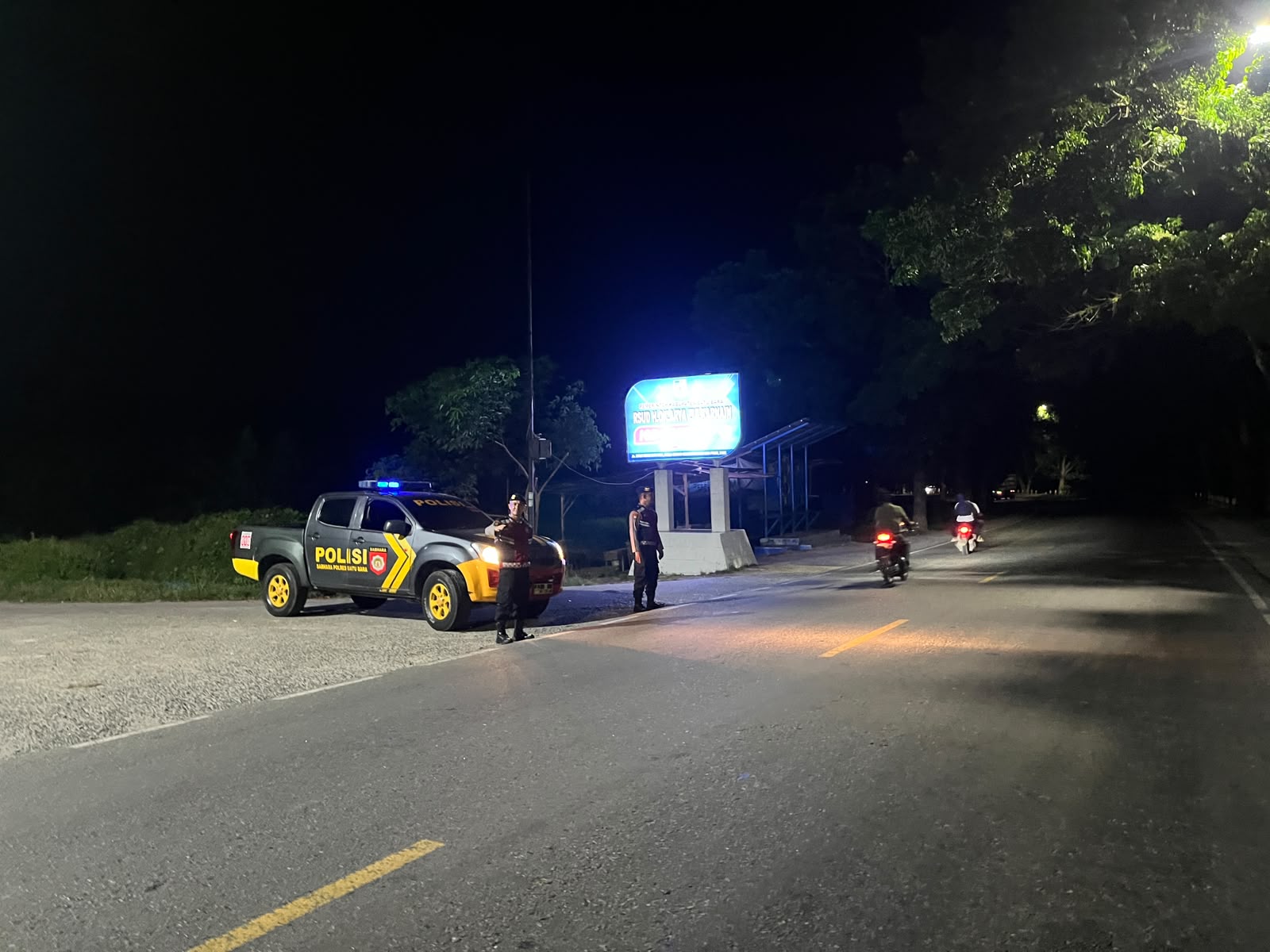 Sat Samapta Polres Batu Bara Laksanakan Patroli Rutin Roda-4 – Antisipasi Kejahatan di Bulan Suci Ramadan di Simpang Limau Manis