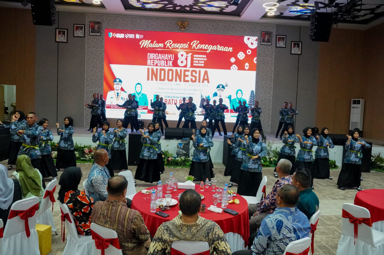 Bupati Batu Bara Apresiasi Paskibraka pada Malam Resepsi Kenegaraan HUT ke-81 RI*