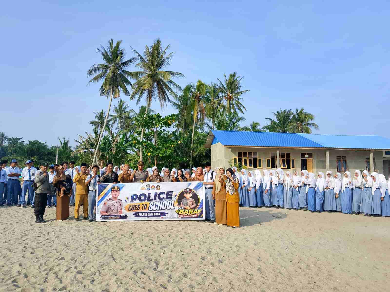Polsek Lima Puluh Laksanakan Police Go To School di SMA/MA Plus Darul Ilmi