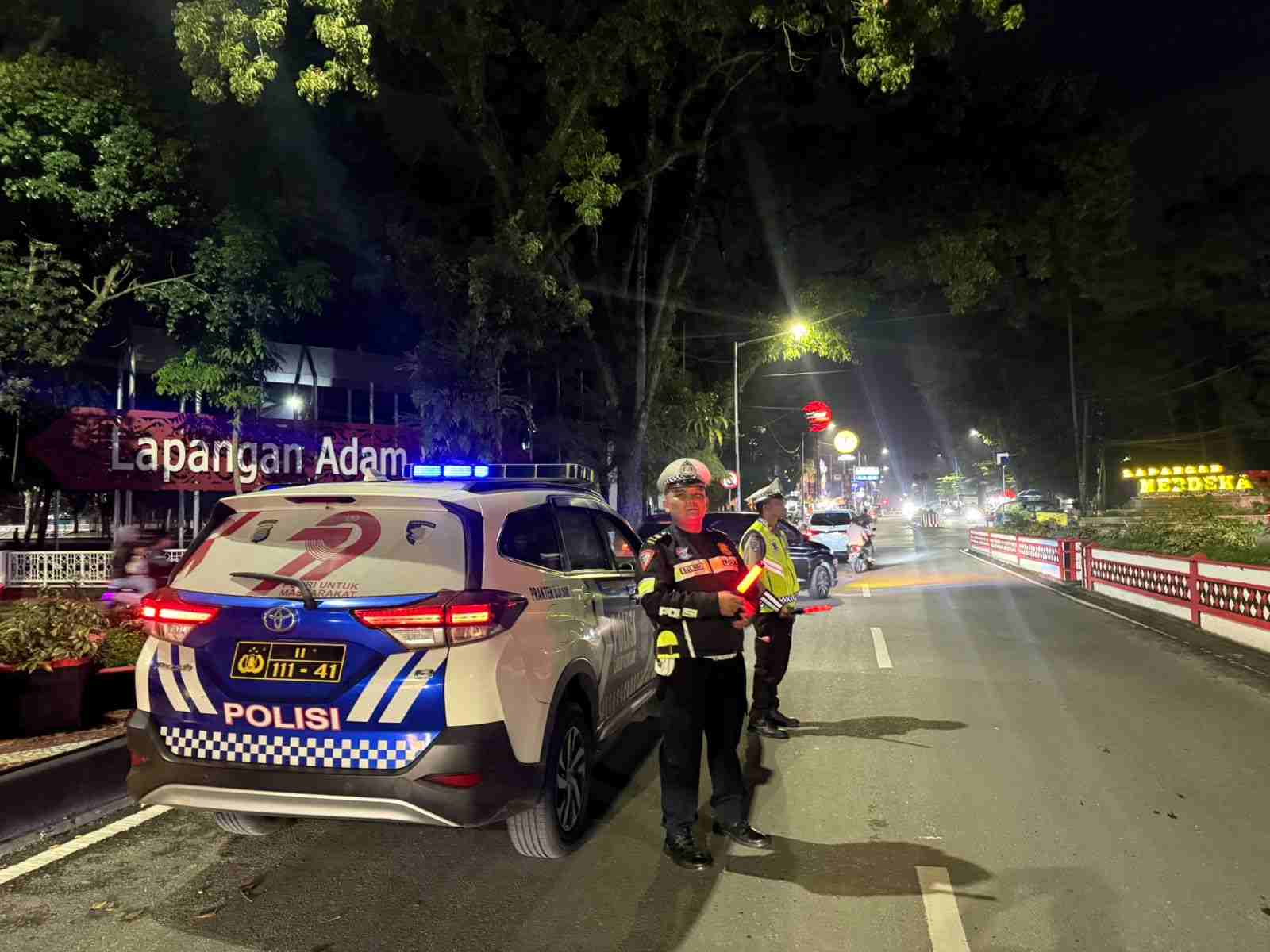 Patroli Blue Light Malam Hari, Sat Lantas Pematangsiantar Amankan Jalan Sudirman — Adam Malik