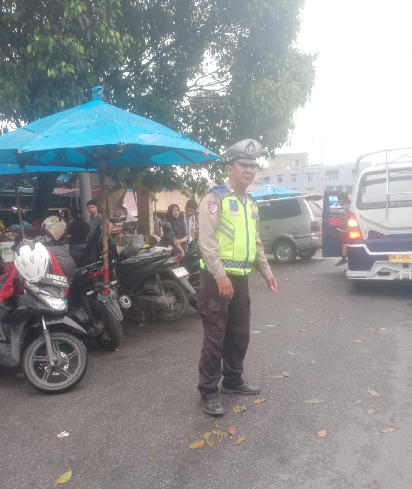 Sat Lantas Pematangsiantar Atur Arus Siang di Jalan Merdeka–Sutoyo, Kegiatan Berjalan Aman & Lancar